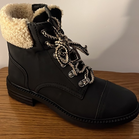 Report Neema Faux Sherpa Black Combat Hiking Boots Size 9 - Picture 4 of 8